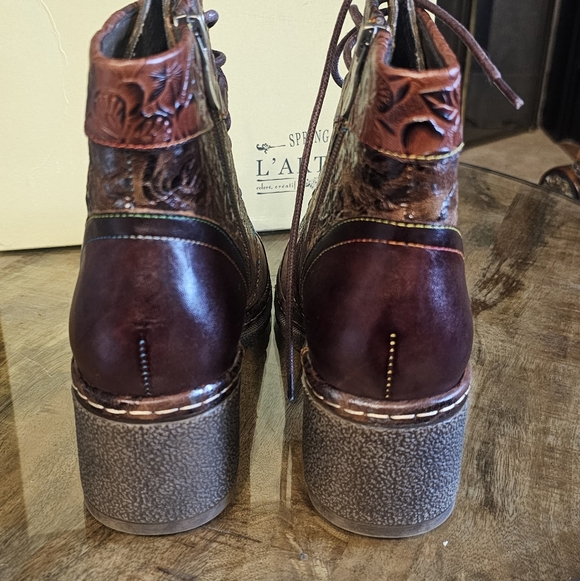 Floral Lace-Up Boots in Brown and Gold - Picture 5 of 9